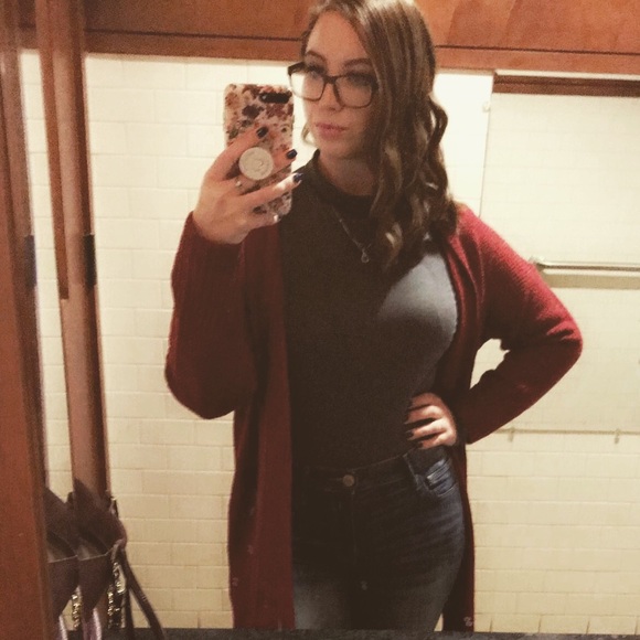 Meet your Posher, Cassidy - Picture 1 of 1